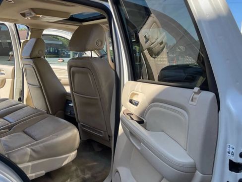 Used 2007 Cadillac Escalade AWD w/ Information Package image 21