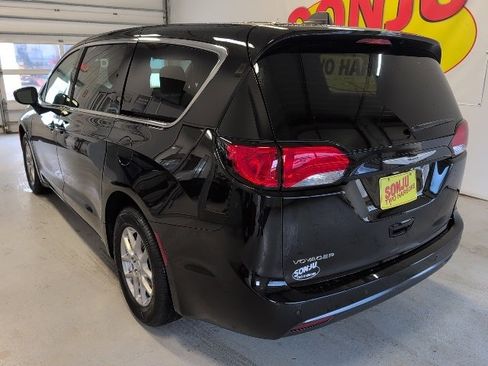 New 2026 Chrysler Voyager LX image 3