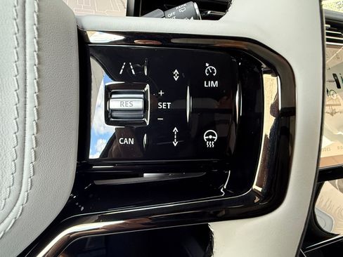New 2026 Land Rover Range Rover Sport Dynamic SE AWD/4WD image 17