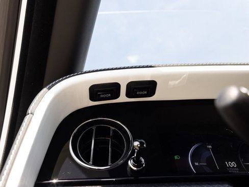 New 2027 Rolls-Royce Cullinan Black Badge AWD/4WD image 33