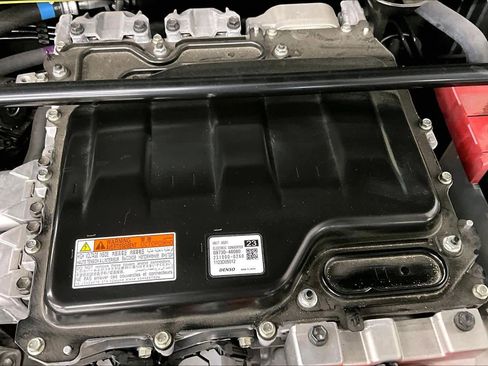 Used 2023 Lexus RZ 450e Premium w/ Technology Package image 32