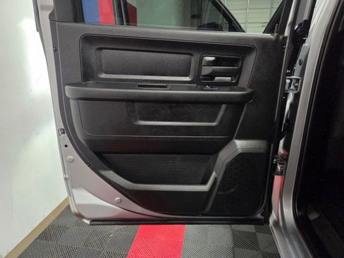 Used 2024 RAM 3500 Tradesman w/ Chrome Appearance Group image 28