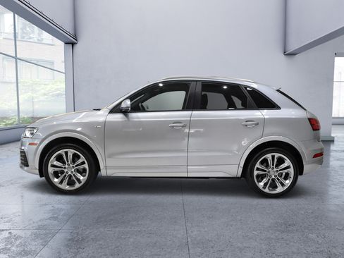 Used 2018 Audi Q3 2.0T Premium w/ Convenience Package AWD/4WD image 3