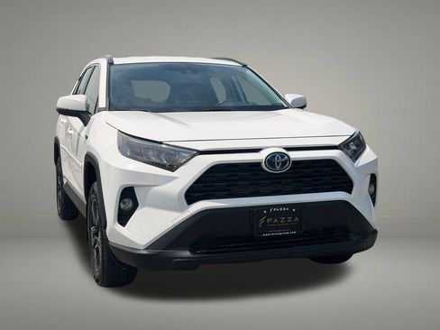 Used 2020 Toyota RAV4 LE AWD/4WD image 8