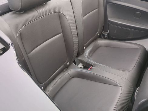 Used 2017 Volkswagen Beetle 1.8T SE image 21