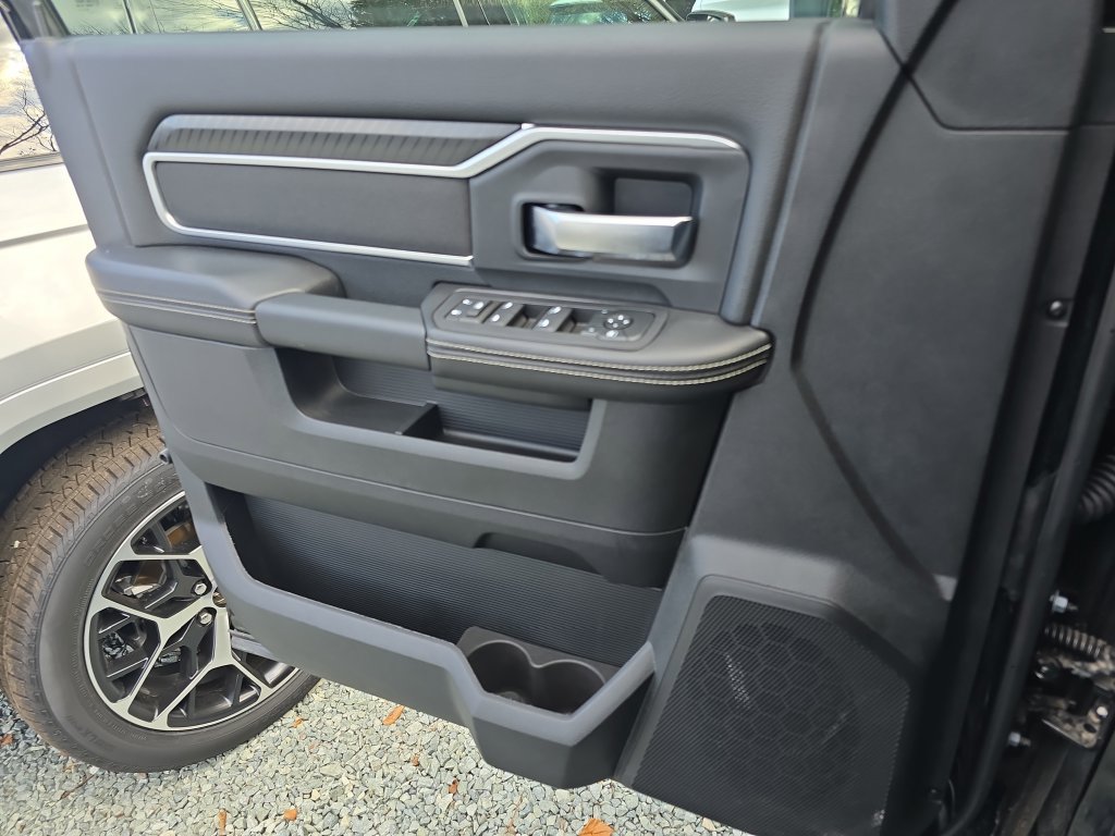 New 2026 RAM 3500 Big Horn AWD/4WD image 27