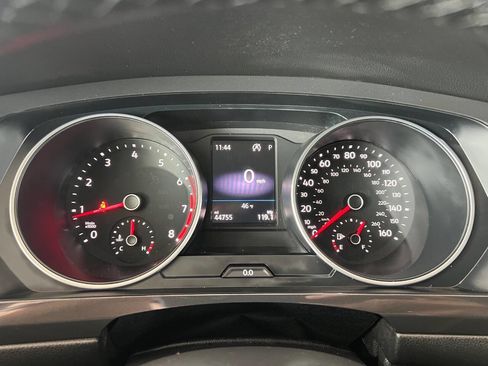 Used 2018 Volkswagen Tiguan SE w/ 3rd Row Seat Package image 13