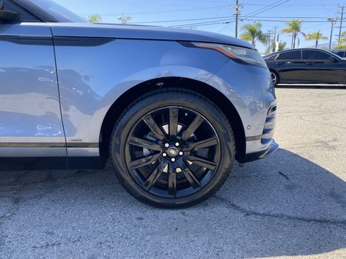 Used 2019 Land Rover Range Rover Velar R-Dynamic SE AWD/4WD image 30