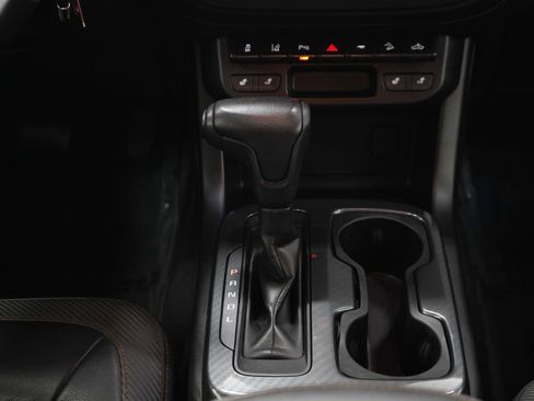 Used 2021 GMC Canyon AT4 w/ Driver Alert Package AWD/4WD image 16