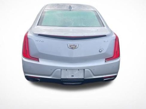 Used 2018 Cadillac XTS Luxury image 4