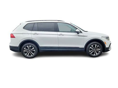 Certified 2022 Volkswagen Tiguan S image 7