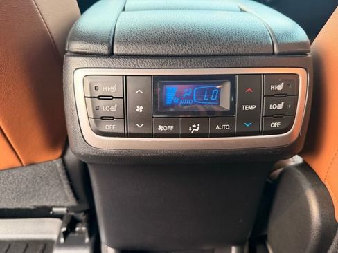 Used 2017 Toyota Highlander Limited Platinum AWD/4WD image 29
