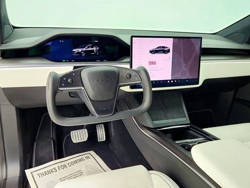 Used 2026 Tesla Model X Plaid image 12