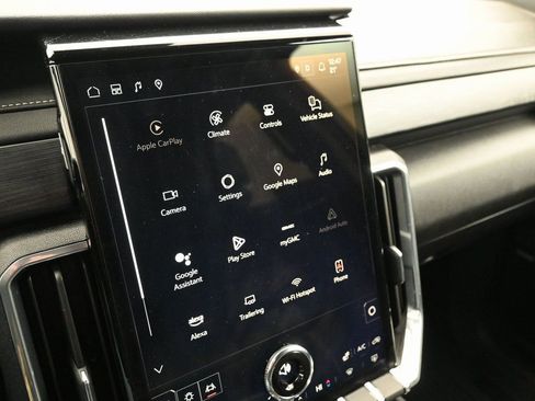 Used 2025 GMC Acadia Elevation image 12