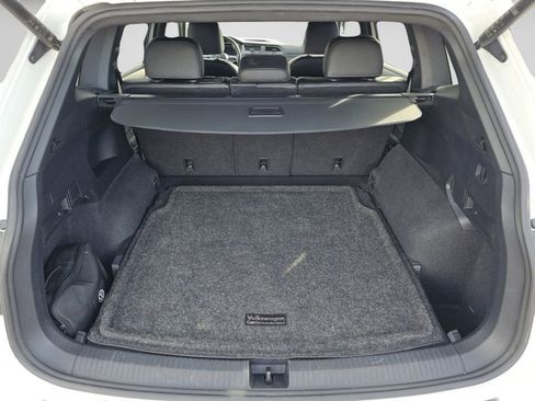 Used 2022 Volkswagen Tiguan SEL R-Line image 27