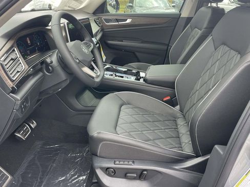New 2026 Volkswagen Atlas SEL Premium R-Line AWD/4WD image 16