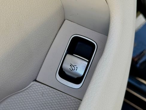Used 2023 Mercedes-Benz EQS 450+ 4MATIC SUV image 24