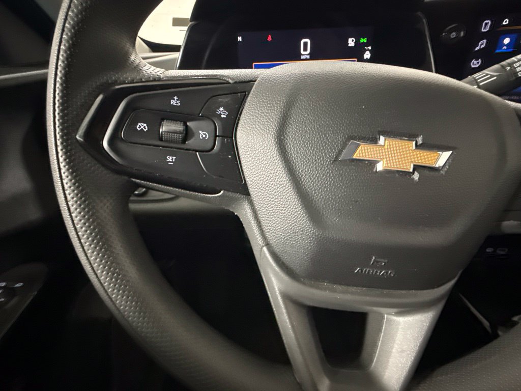 Used 2025 Chevrolet Trax LT FWD image 22