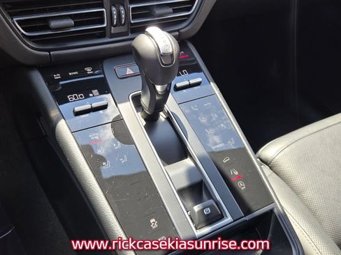 Used 2023 Porsche Macan Turbo AWD/4WD image 23