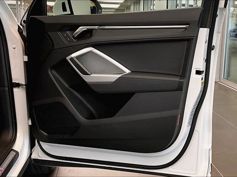 Certified 2023 Audi Q3 2.0T Premium w/ Convenience Package image 23