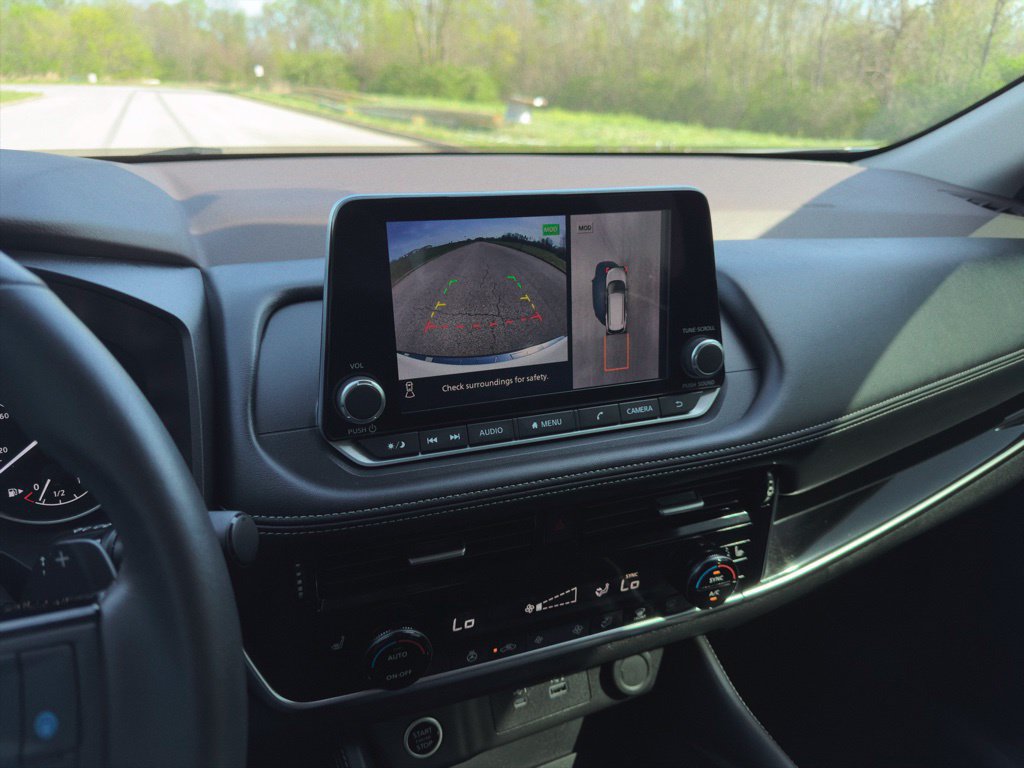 Used 2023 Nissan Rogue SL FWD image 15