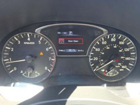 Used 2019 Nissan Pathfinder SL w/ SL Premium Package AWD/4WD image 5