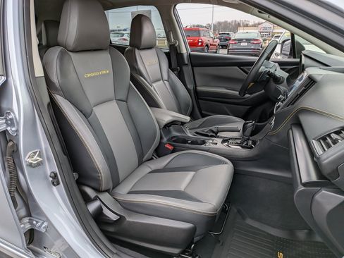 Used 2022 Subaru Crosstrek 2.5i Sport w/ Moonroof Package image 24