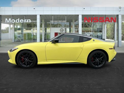 Certified 2024 Nissan Z Performance w/ Floor Mat Package image 2