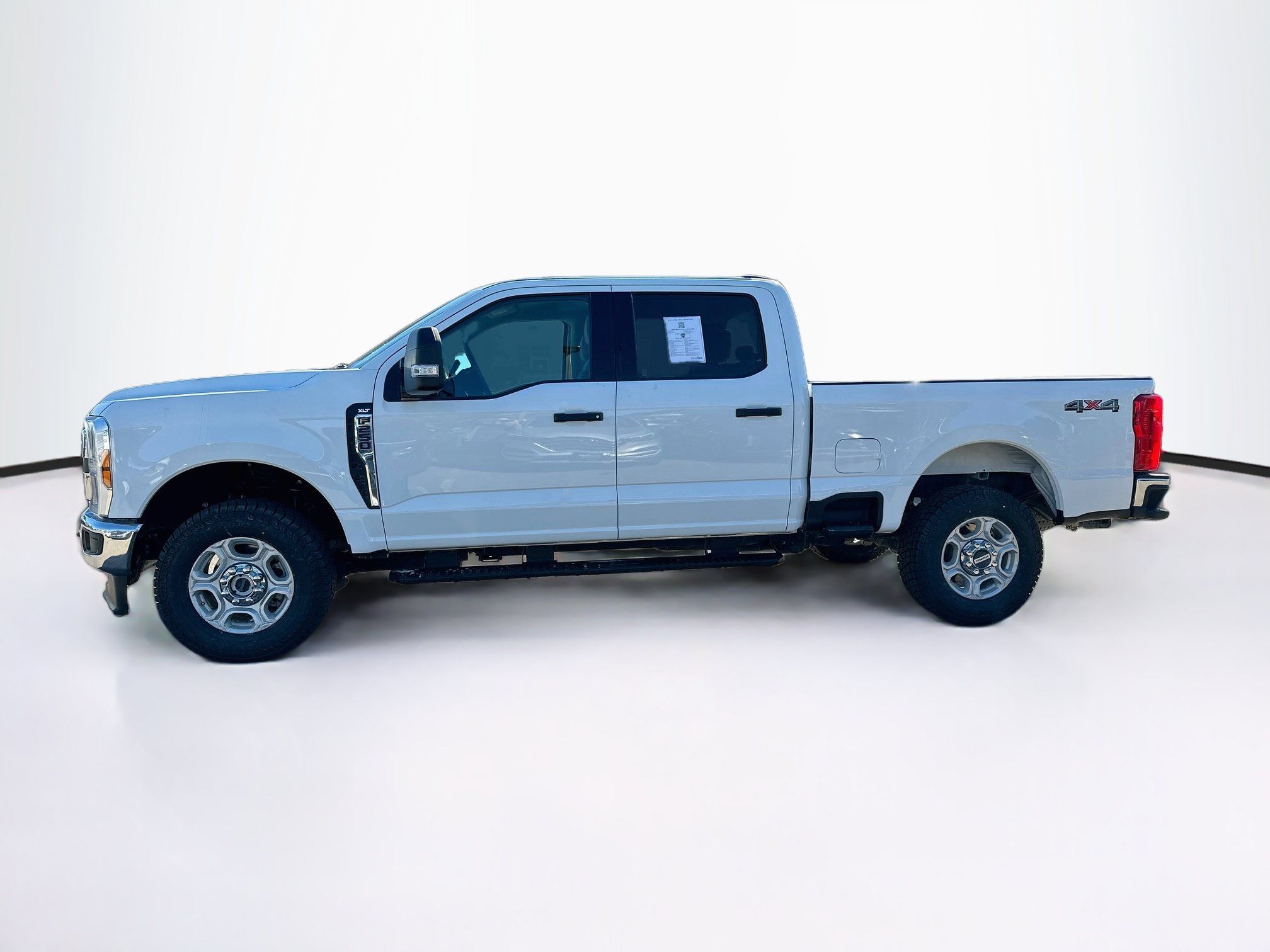 Used 2025 Ford F250 XLT AWD/4WD image 4