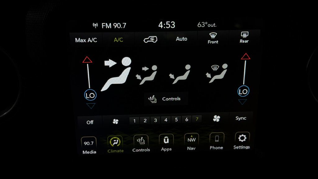 Used 2020 Jeep Wrangler Unlimited Sahara w/ Advanced Safety Group AWD/4WD image 28
