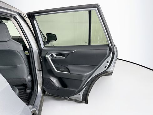 Used 2025 Toyota RAV4 XLE w/ Convenience Package FWD image 30