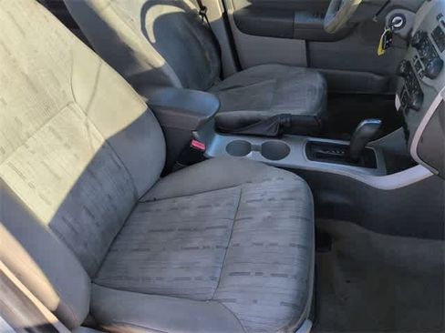 Used 2010 Ford Focus SE image 20