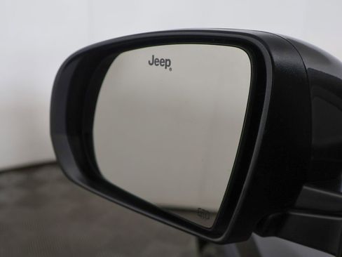 Used 2020 Jeep Compass Latitude AWD/4WD image 28