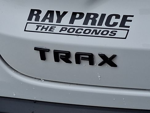 Used 2025 Chevrolet Trax RS w/ Driver Confidence Package FWD image 30