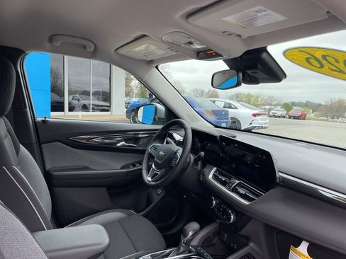 New 2026 Chevrolet TrailBlazer LT w/ Convenience Package FWD image 28