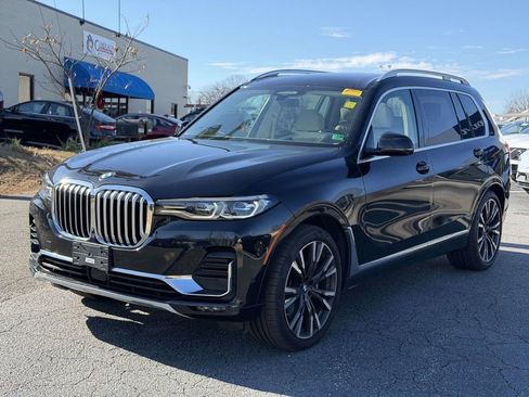 Used 2021 BMW X7 xDrive40i w/ Executive Package image 23