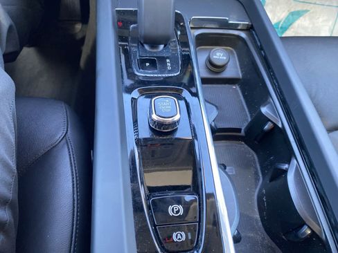 Used 2024 Volvo S60 B5 Core FWD image 16