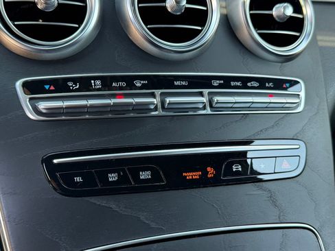 Used 2020 Mercedes-Benz GLC 300 4MATIC Coupe image 35