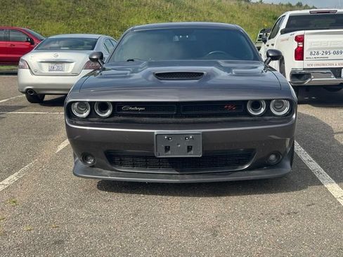 Used 2022 Dodge Challenger R/T Scat Pack RWD image 22