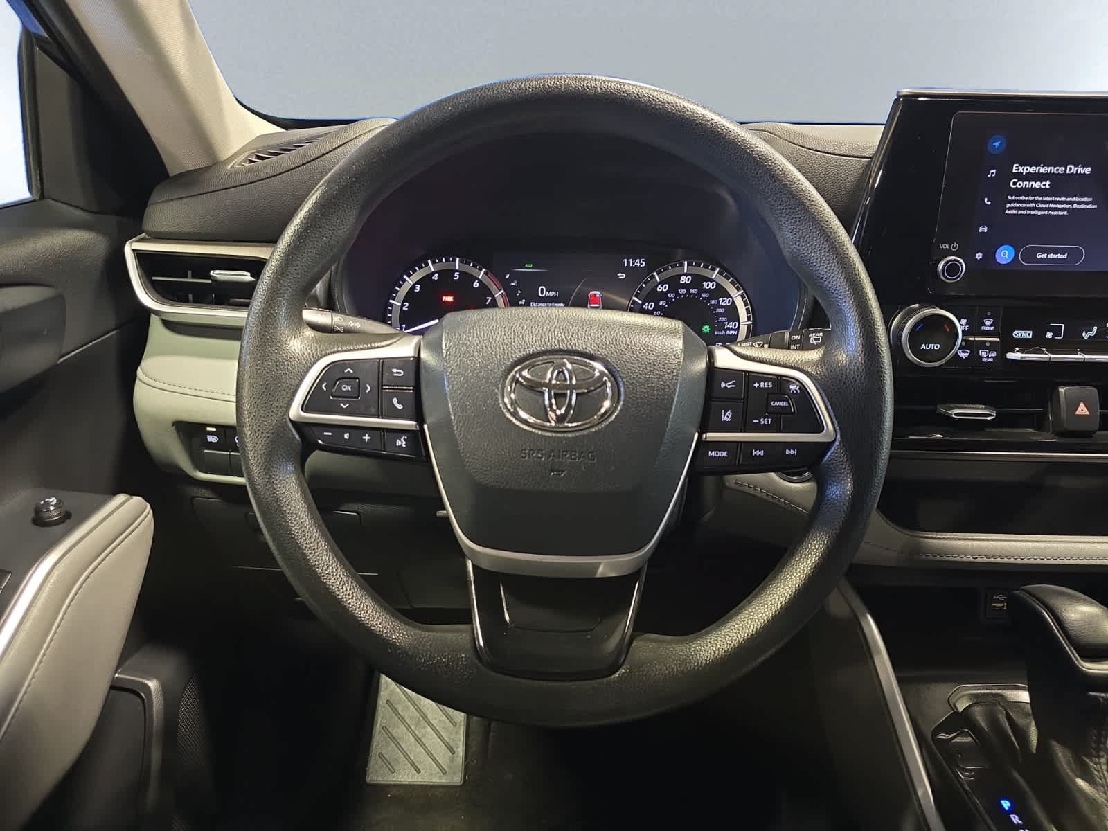 Used 2023 Toyota Highlander L AWD/4WD image 31