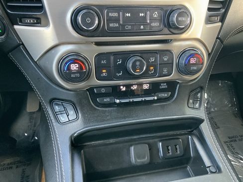 Used 2020 GMC Yukon XL Denali image 24