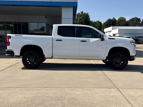 New 2026 Chevrolet Silverado 1500 LT Trail Boss w/ LT Trail Boss Premium Package AWD/4WD image 2