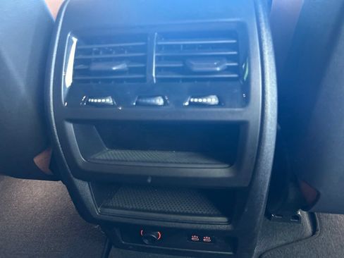Used 2025 BMW X5 sDrive40i w/ M Sport Package RWD image 32