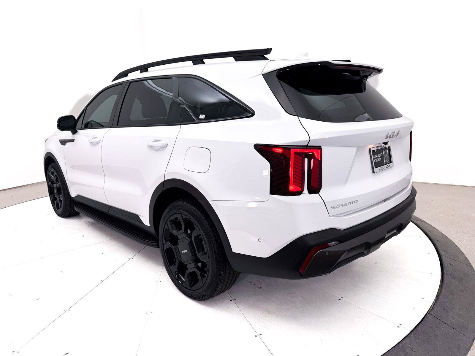 Used 2024 Kia Sorento SX Prestige w/ Sage Leather Package AWD/4WD image 19