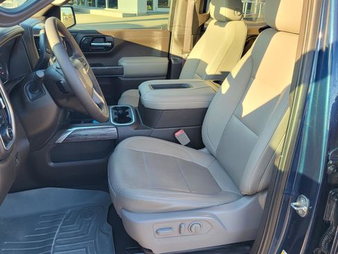 Used 2022 Chevrolet Silverado 1500 LTZ w/ Z71 Off-Road Package image 16