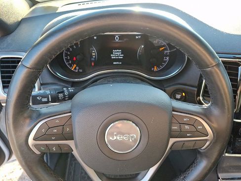 Used 2019 Jeep Grand Cherokee Limited AWD/4WD image 15