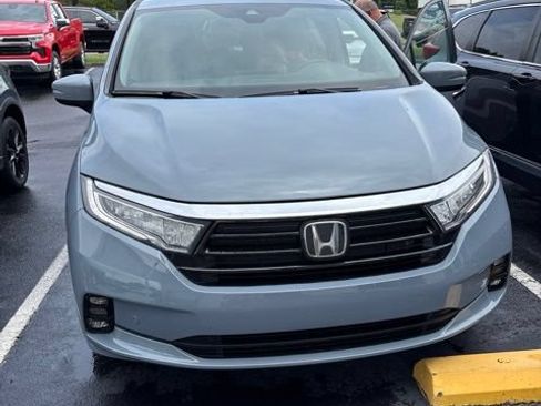 Certified 2023 Honda Odyssey Touring image 3