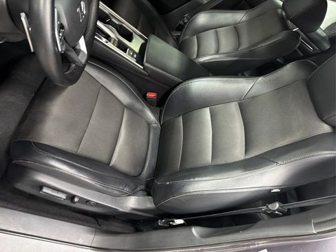 Used 2018 Honda Accord Sport image 15