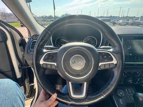 Used 2019 Jeep Compass Limited image 16