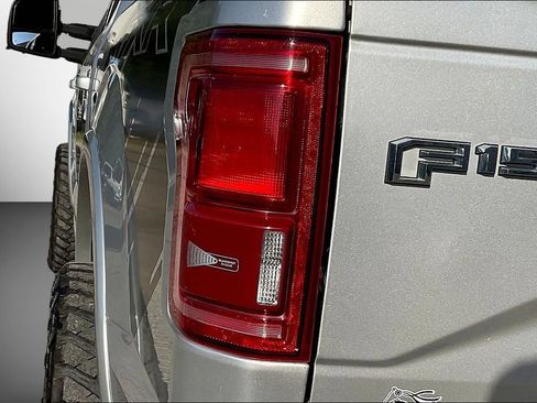 Used 2017 Ford F150 Lariat w/ Equipment Group 502A Luxury AWD/4WD image 23